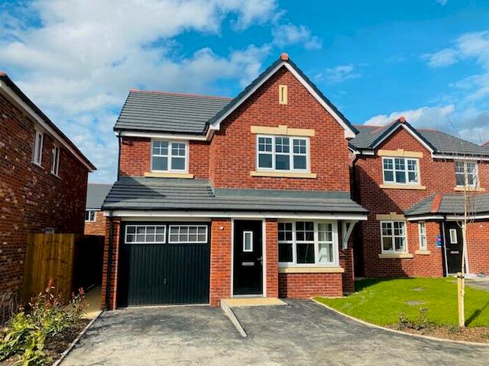 4 Bedroom House To Rent In Meadow Grass Gardens, Tyldsley, M28