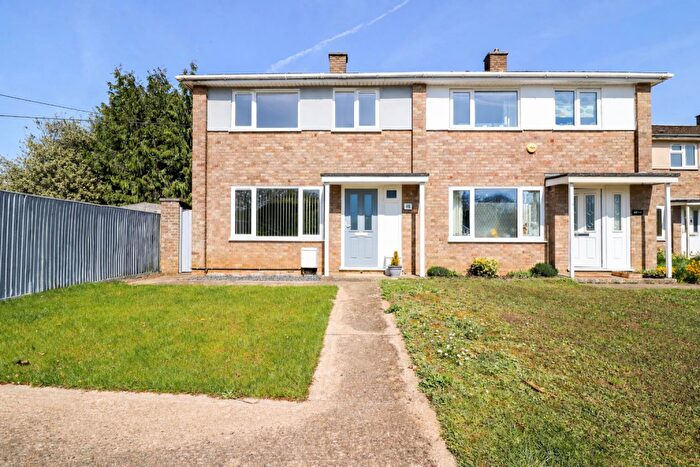 3 Bedroom Semi-Detached House For Sale In St. Giles, Bletchingdon, Kidlington, OX5