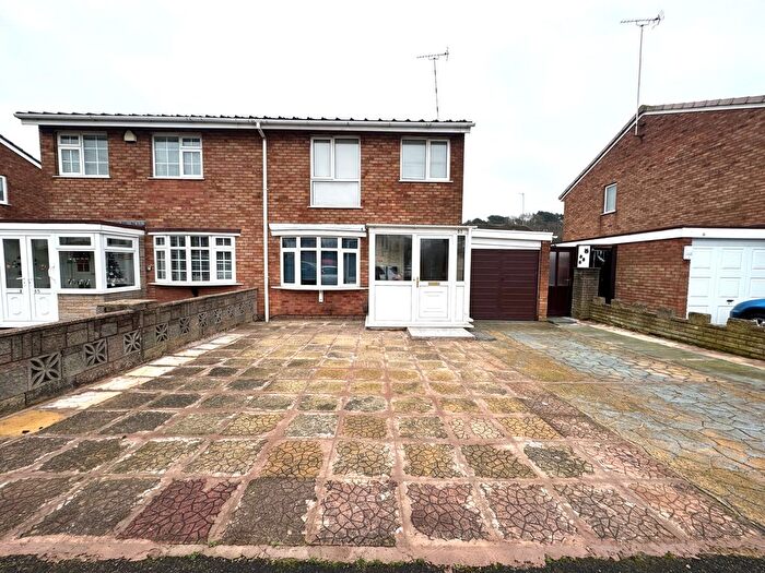 3 Bedroom Semi-Detached House To Rent In Reynoldstown Road, Birmingham, B36