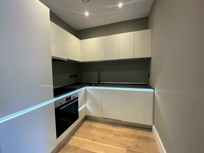 1 Bedroom Apartment To Rent In Parkway, Chelmsford City Centre, CM2