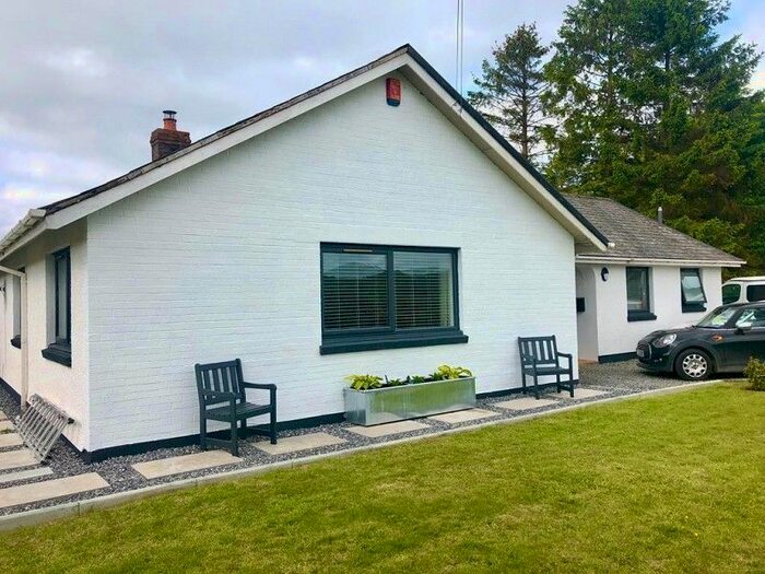 4 Bedroom Detached Bungalow For Sale In Manordeilo, Llandeilo, Carmarthenshire., SA19