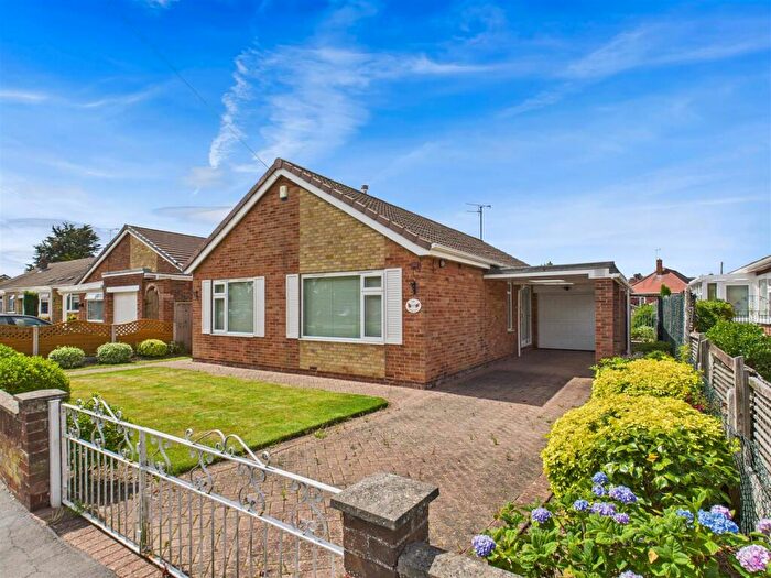 3 Bedroom Detached Bungalow For Sale In The Parkway, Willerby, HU10