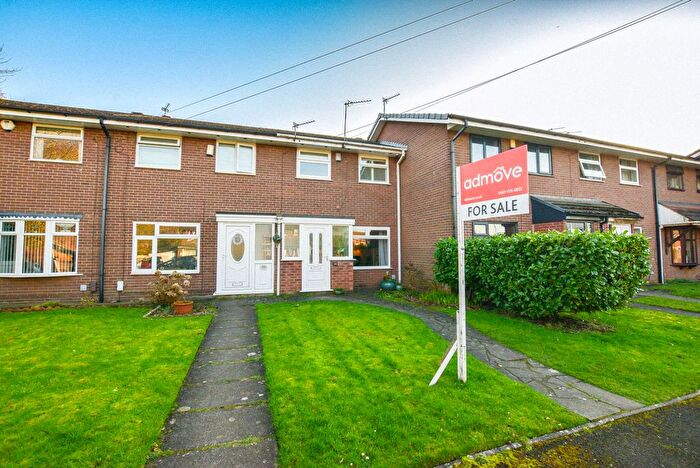 3 Bedroom Terraced House For Sale In Mosedale Close, Manchester, M23