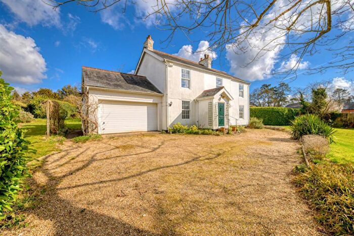 4 Bedroom Detached House For Sale In The Hamlet, Gallowstree Common, RG4