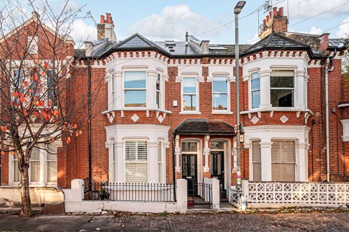 5 Bedroom Property To Rent In Aliwal Road, Clapham Junction, London, SW11