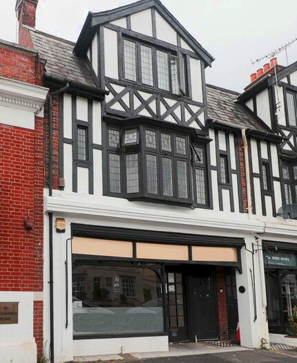 2 Bedroom Maisonette To Rent In Alexandra Road, Farnborough, GU14