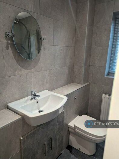 2 Bedroom Semi-Detached House To Rent In Betony Close, Scunthorpe, DN15