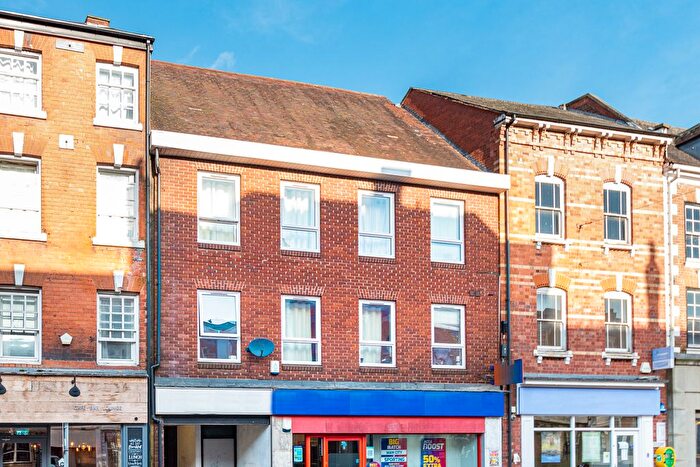 1 Bedroom Flat To Rent In High Street, Bromsgrove, Worcestershire, B61