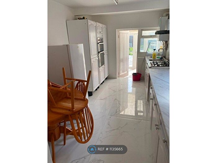 3 Bedroom Terraced House To Rent In Kensington Avenue, Watford, WD18