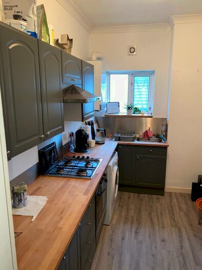 2 Bedroom Apartment To Rent In Belle Vue Road, Bournemouth, BH6