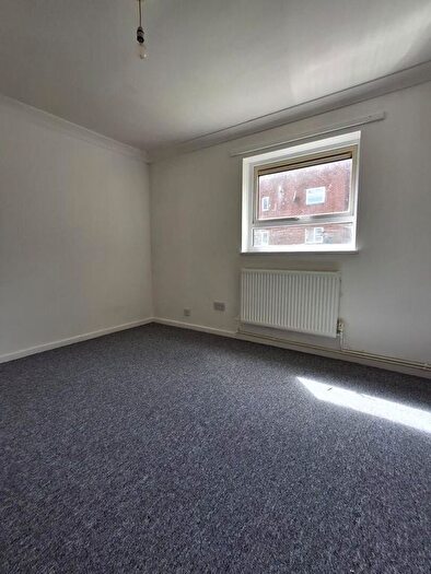 2 Bedroom Flat To Rent In Bembridge, Brookside, Telford, TF3