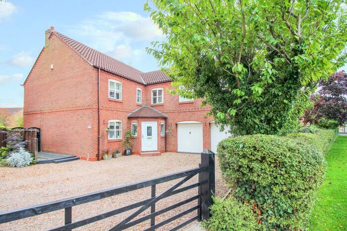 5 Bedroom Detached House For Sale In Moor End, Kelfield, York, YO19