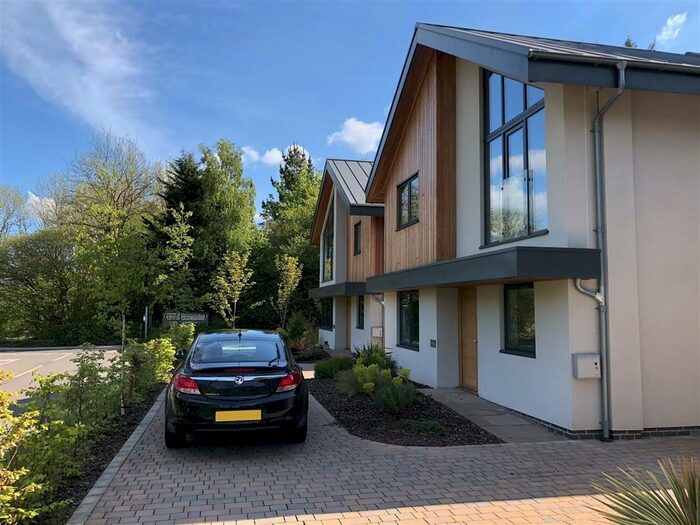 4 Bedroom Detached House To Rent In Pocombe Bridge, Exeter, EX4