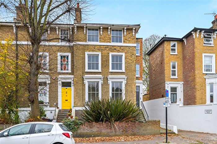 4 Bedroom Semi Detached House For Sale In Ardleigh Road, London, N1