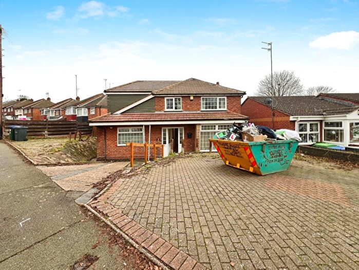 4 Bedroom Detached House To Rent In Eastwood Road, Birmingham, West Midlands, B43