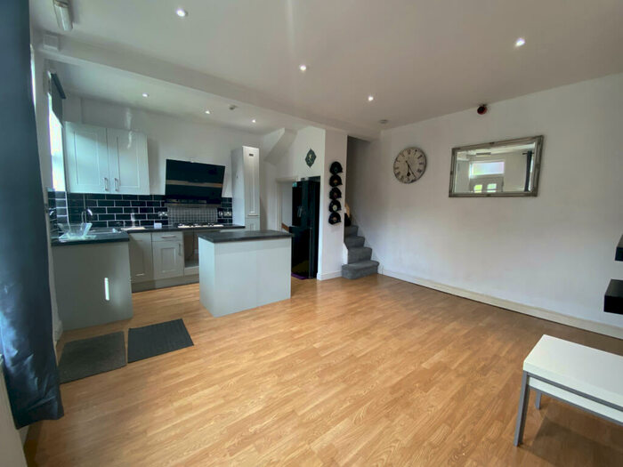 4 Bedroom Terraced House To Rent In Haddon Avenue, Leeds, West Yorkshire, LS4