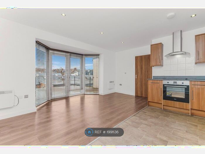 1 Bedroom Flat To Rent In Green Lanes, London, N4