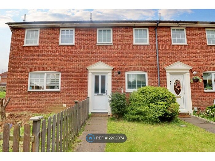 2 Bedroom Terraced House To Rent In Osprey Walk, Luton, LU4