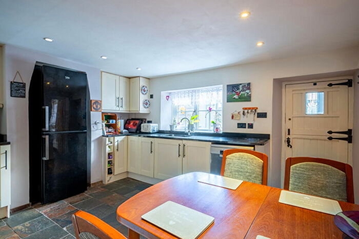 2 Bedroom Cottage For Sale In Mulberry Cottage, Croughton, NN13