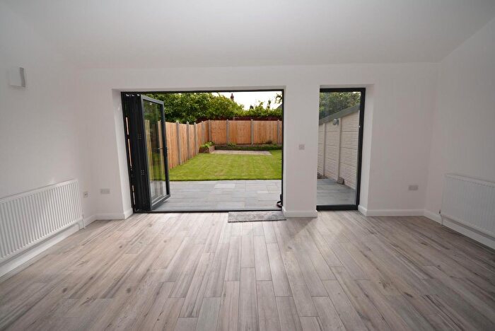 4 Bedroom Semi-Detached House To Rent In Three Arches Avenue, Cardiff, CF14