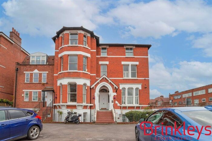 1 Bedroom Flat To Rent In Upper Richmond Road, London, SW15