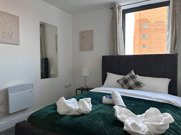 2 Bedroom Apartment To Rent In Queen Street, Sheffield, S1