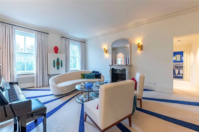 2 Bedroom Flat For Sale In Eaton Square, London, SW1W