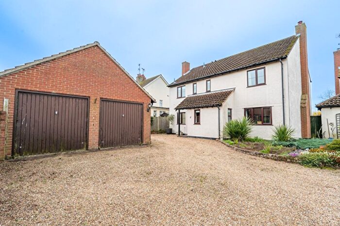 4 Bedroom Detached House For Sale In Squires Mead, Great Bardfield, Essex, CM7
