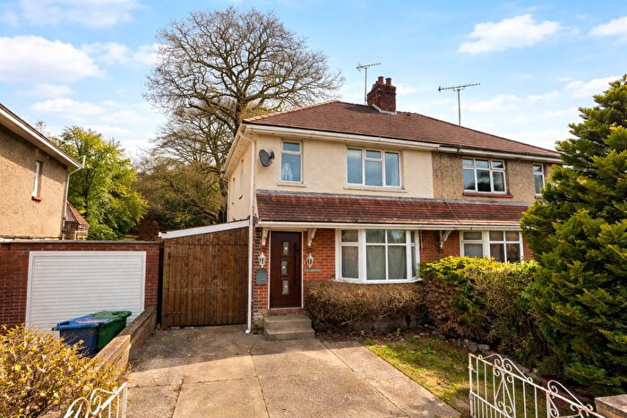 2 Bedroom Semi Detached House For Sale In Merryoak, Southampton, SO19