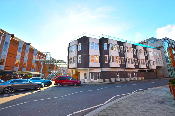 1 Bedroom Flat To Rent In London Road, Redhill, Surrey, RH1