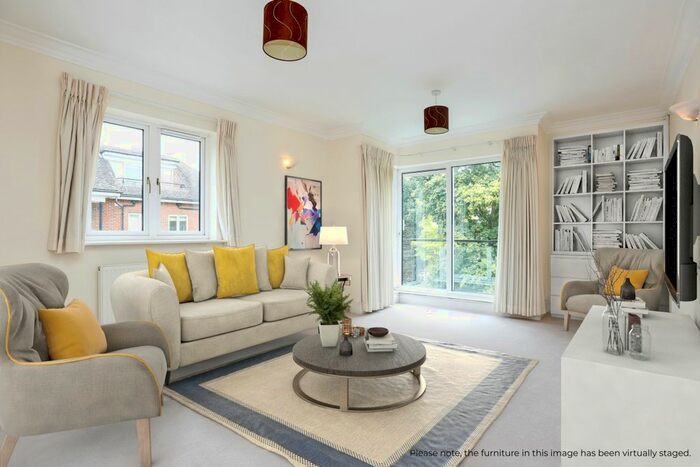 2 Bedroom Flat To Rent In The Downs, London, SW20