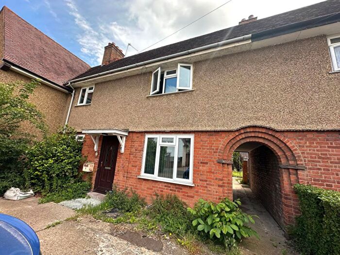 5 Bedroom Semi-Detached House To Rent In Seventh Avenue, Hayes, Greater London, UB3