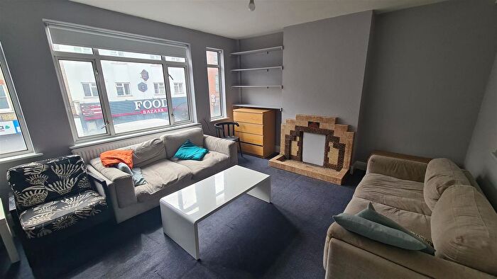 3 Bedroom Flat To Rent In Asteys Row, Angel, N1