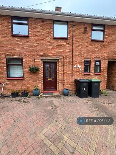 3 Bedroom Terraced House To Rent In Oak Crescent, Biggleswade, SG18