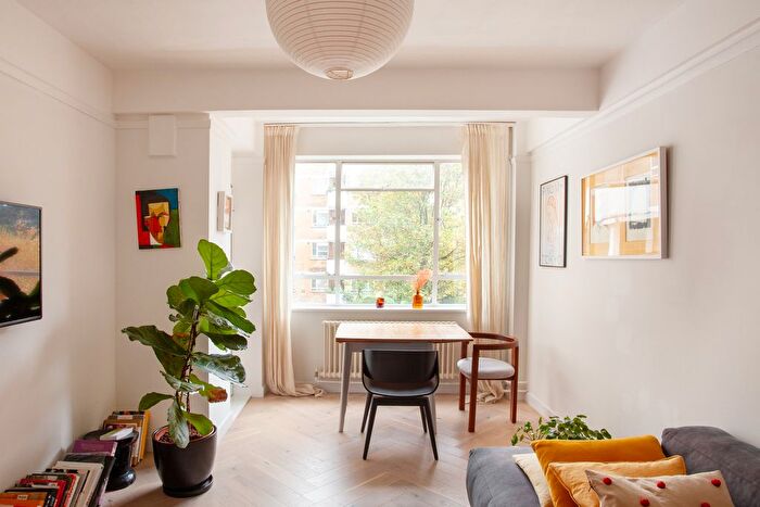 1 Bedroom Flat For Sale In Christchurch House, London, SW2