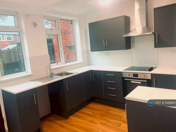 3 Bedroom Terraced House To Rent In Beauvale Road, Nottingham, NG2