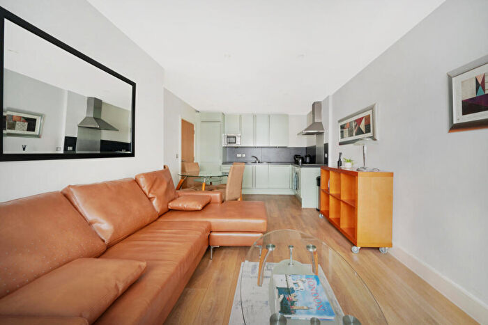 1 Bedroom Flat To Rent In Pepys Street, Tower, EC3N