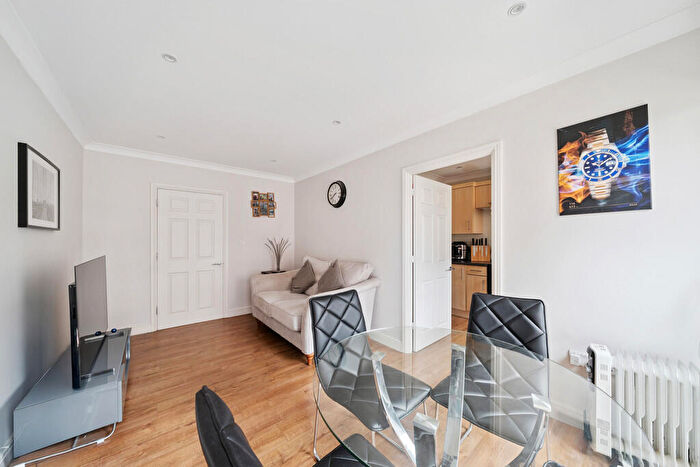 1 Bedroom Apartment For Sale In Melbourne Road, Wallington, SM6