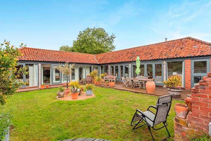 4 Bedroom Barn Conversion For Sale In St. James Road, Castle Acre, King's Lynn, PE32