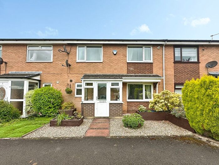 4 Bedroom Mews For Sale In Harwood Walk, Bury, BL8