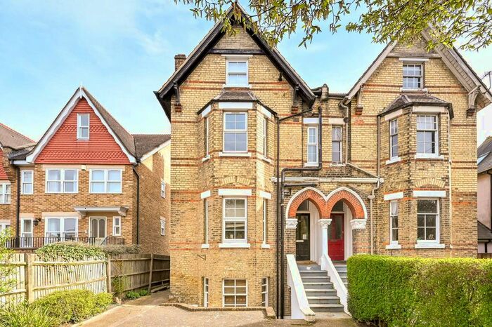 2 Bedroom Maisonette To Rent In Strafford Road, Twickenham, TW1