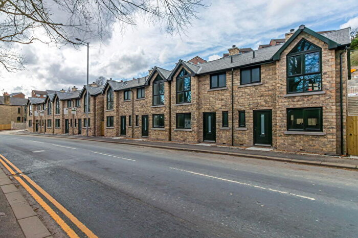 3 Bedroom Town House For Sale In Prospect Heights, Stockport Road, Mossley, OL5