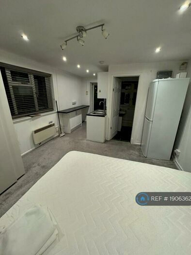 Studio To Rent In Station Road, Beeston, Nottingham, NG9