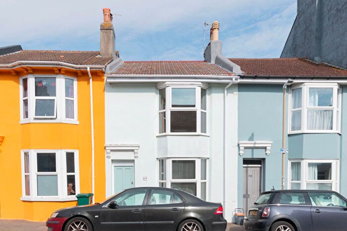 2 Bedroom Terraced House For Sale In Albion Hill, Brighton, BN2