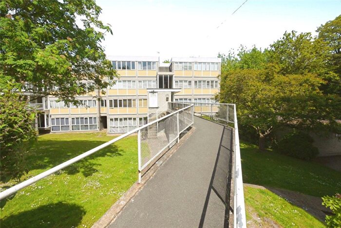 2 Bedroom Flat To Rent In Cameron Close, Warley, Brentwood, Essex, CM14