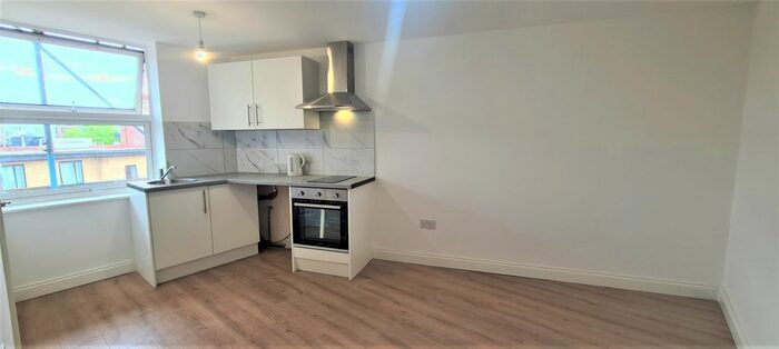 Studio To Rent In Stoke Newington Road, London, N16