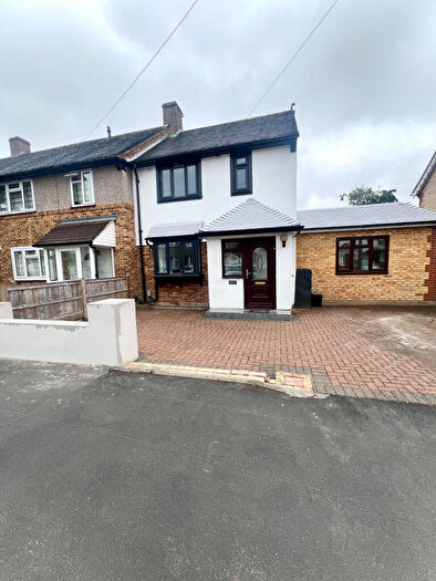 3 Bedroom Terraced House To Rent In Waltham Cross, EN8