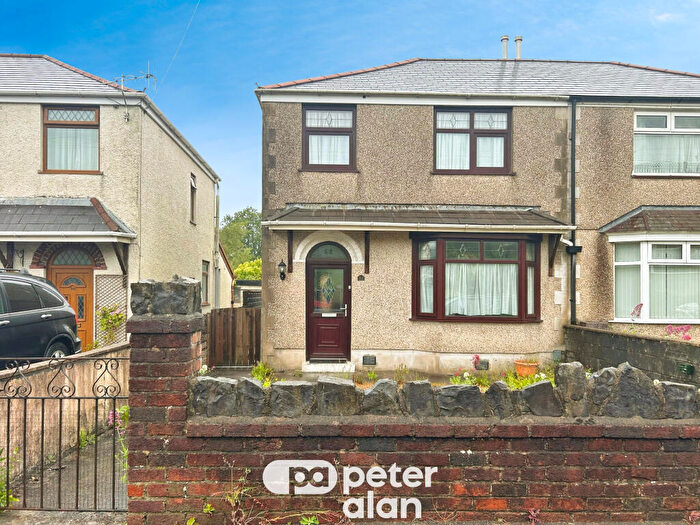 3 Bedroom House To Rent In Llantwit Road, Neath, SA11