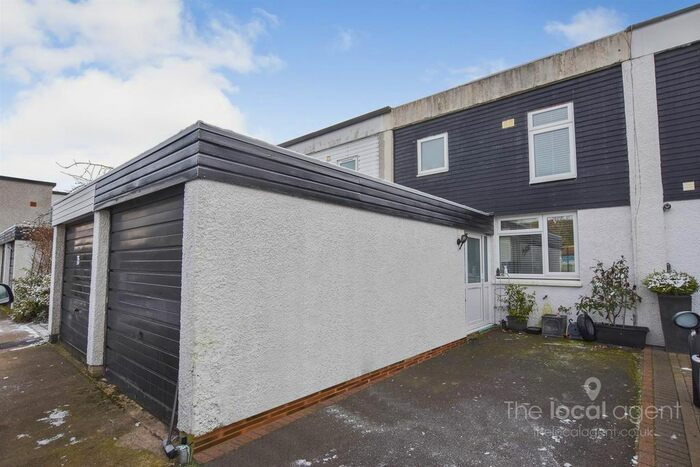 3 Bedroom Property To Rent In Fleetwood Close, Tadworth, KT20