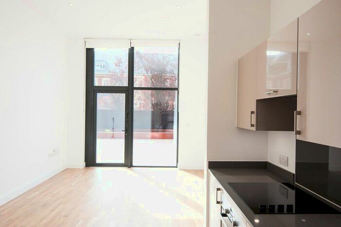 1 Bedroom Flat To Rent In Burgess Springs, Chelmsford, CM1